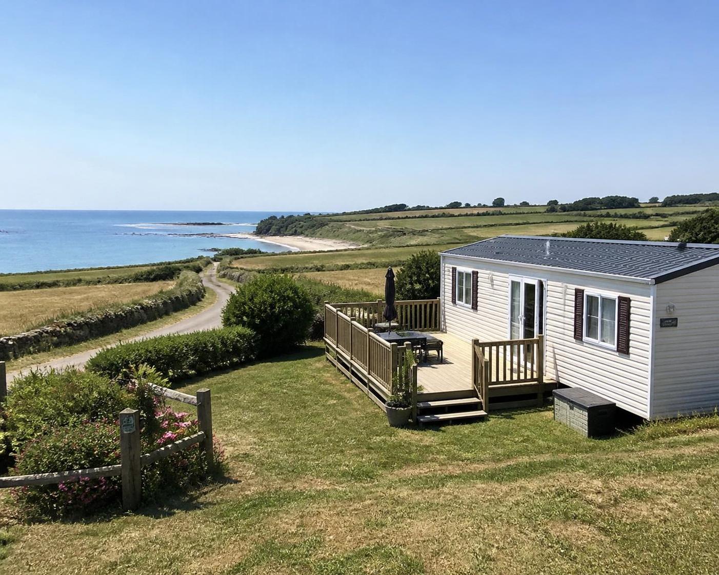 découvrez les étapes essentielles pour vendre une parcelle de terrain avec mobil-home en vendée. guide pratique des démarches administratives et conseils pour réussir votre vente.