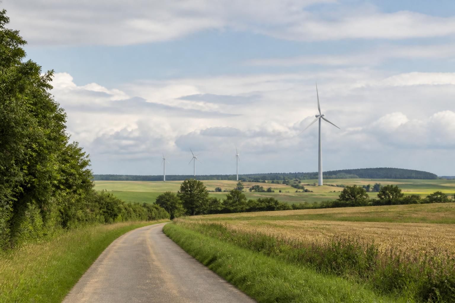 découvrez les enjeux du projet de parc éolien à teterchen pour les riverains et l'environnement, entre bénéfices énergétiques et impacts locaux.